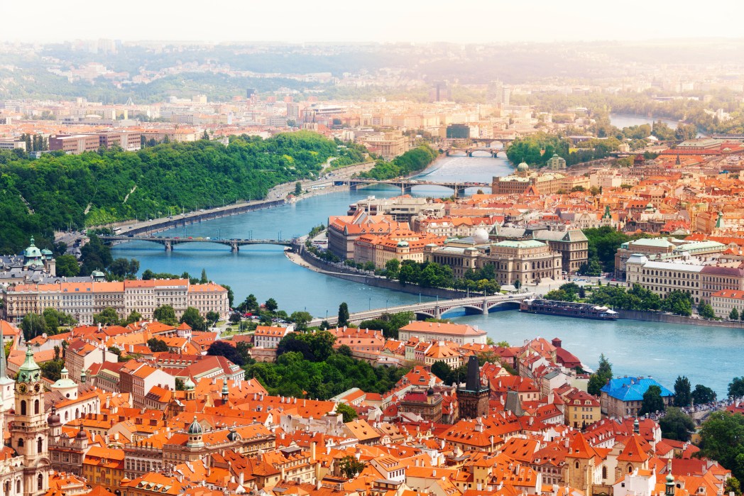 В этом путеводителе по Праге перечислены 10 достопримечательностей города